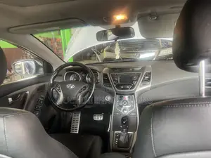 Hyundai Elantra 2015 Silver