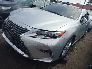 Lexus ES 2016 Silver