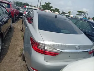 Lexus ES 2016 Silver