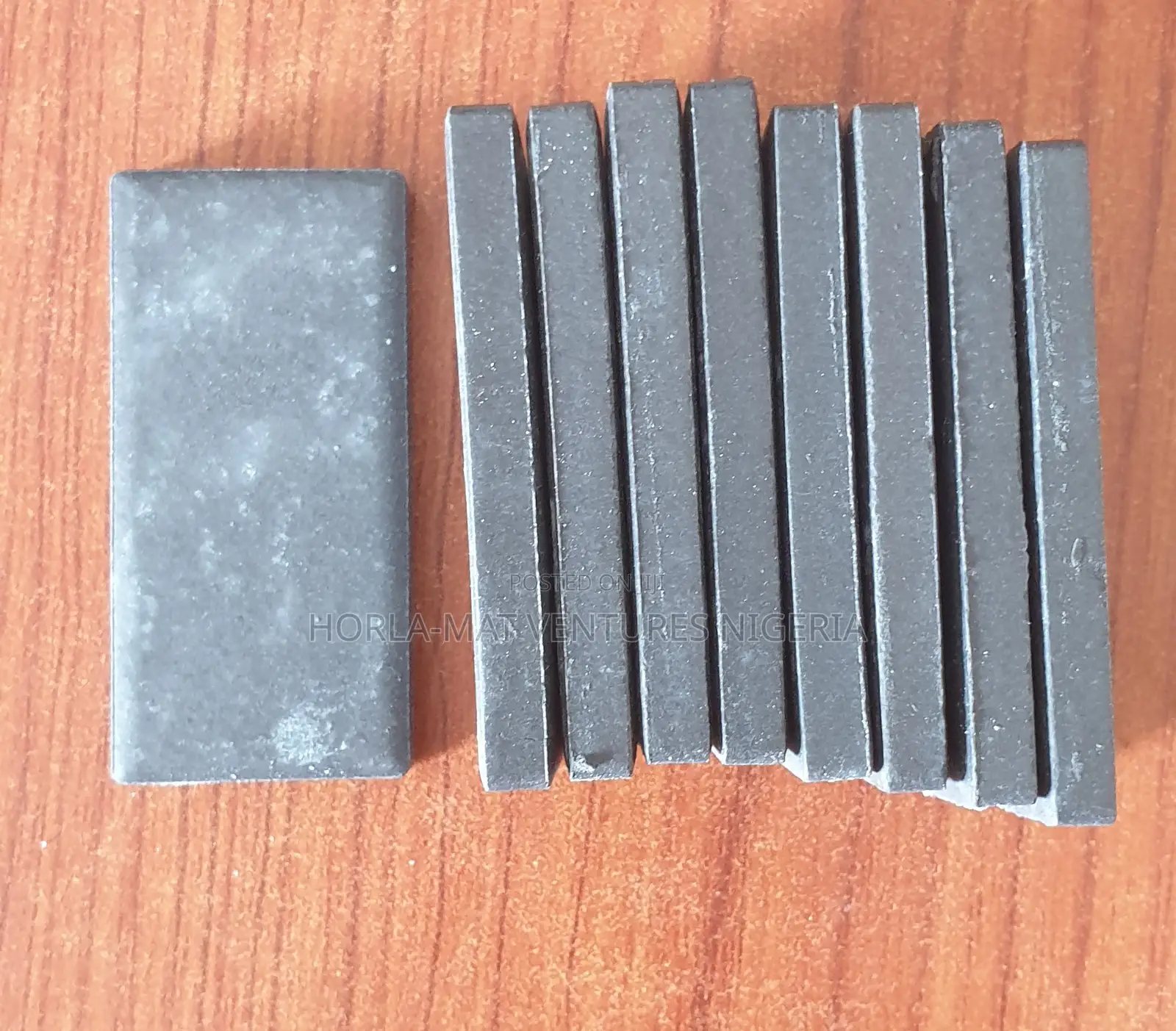 Black Streak Plate (Pack of 10)