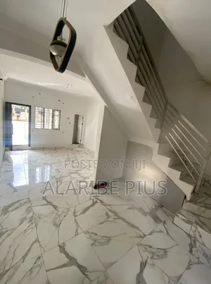2bdrm Duplex in Estate, Benin City for rent