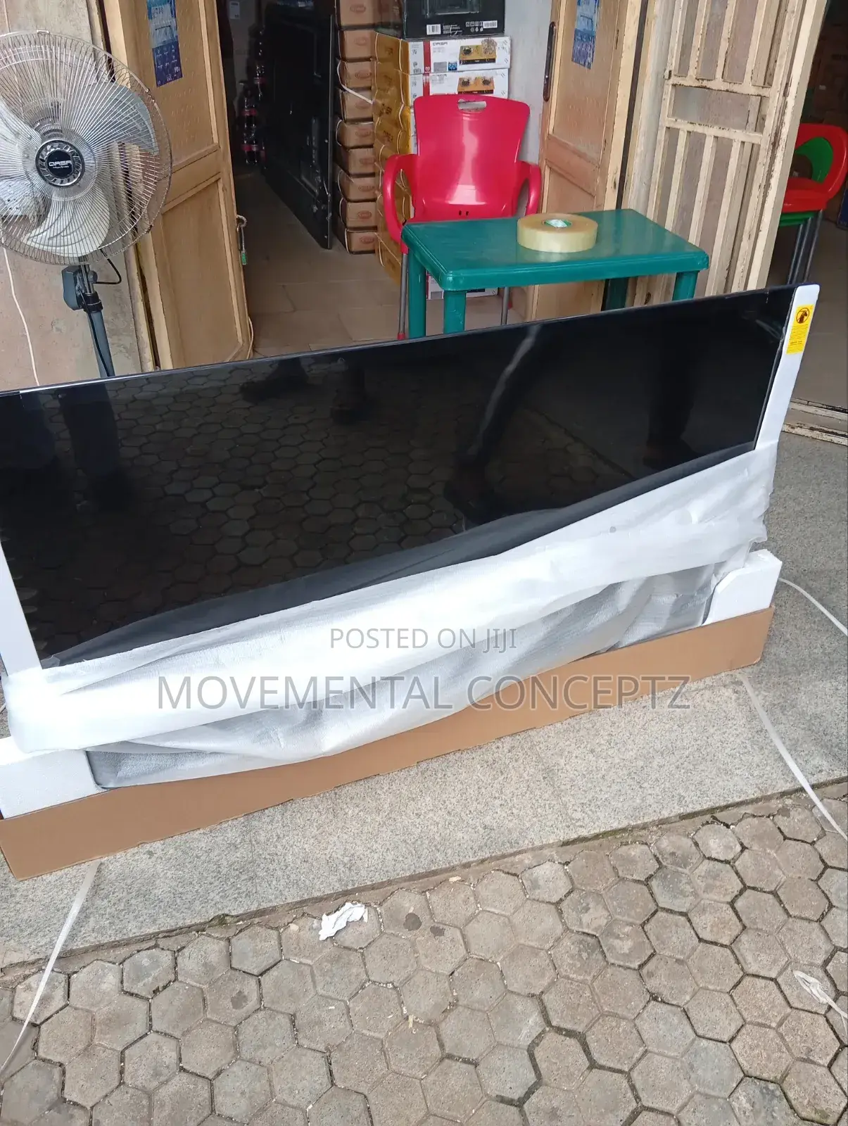 Hisense Smart TV 65'inch