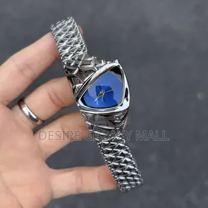 Vintage-Style Y2K Geometric Stainless Steel Wristwatch
