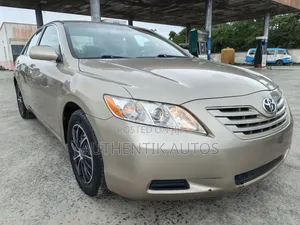 Toyota Camry 2009 Gold