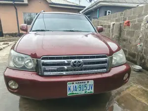 Toyota Highlander 2004 Red