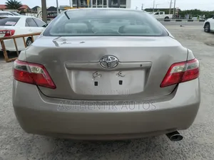 Toyota Camry 2009 Gold