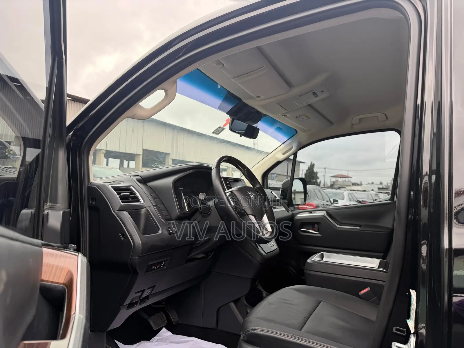 Toyota HiAce 2021 Black