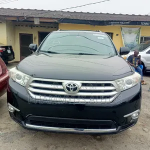 Toyota Highlander Limited 3.5l 4WD 2013 Black