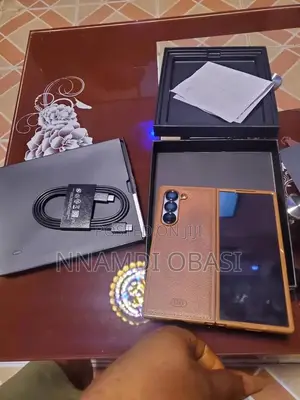 Samsung Galaxy Fold 512 GB Silver