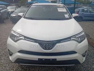 Toyota RAV4 2016 White