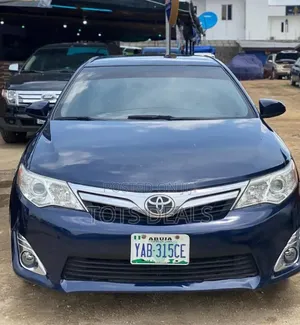 Toyota Camry LE 4dr Sedan (2.5L 4cyl 6A) 2013 Blue