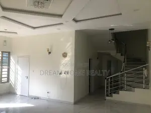 4bdrm Duplex in Ikota for rent