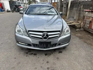 Mercedes-Benz E350 Base 2dr Coupe RWD (3.5L 6cyl 7A) 2011