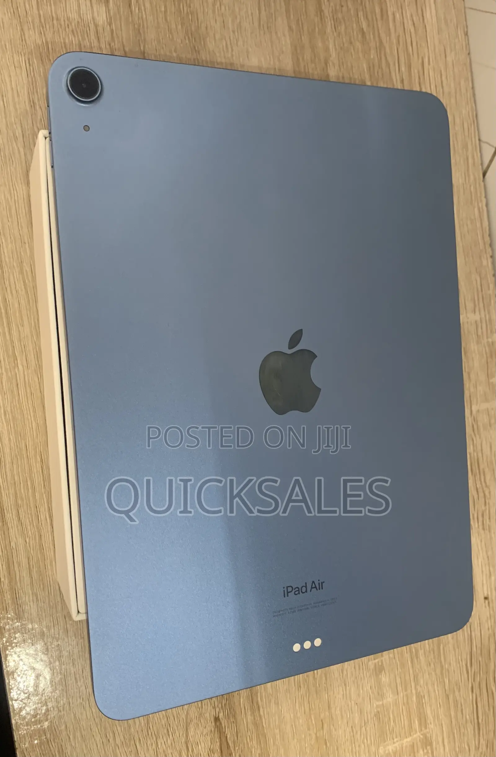 Apple iPad Air (2022) 64 GB Blue