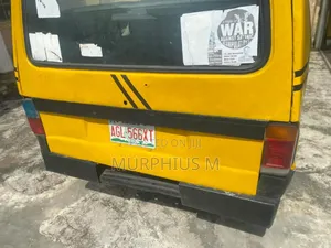 Mazda E2000 2000 Yellow