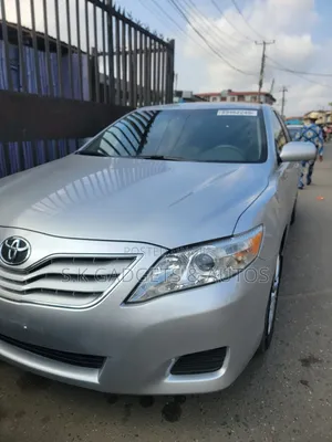 Toyota Camry 2011 Silver