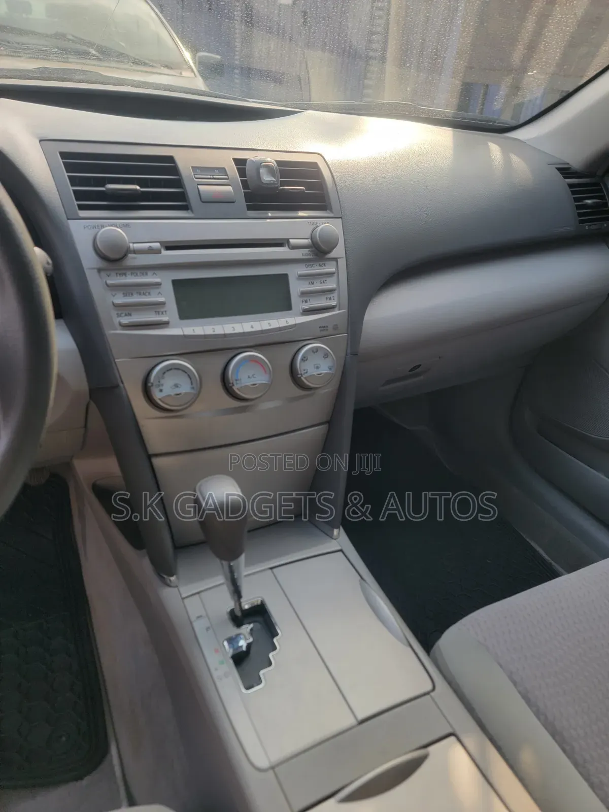 Toyota Camry 2011 Silver