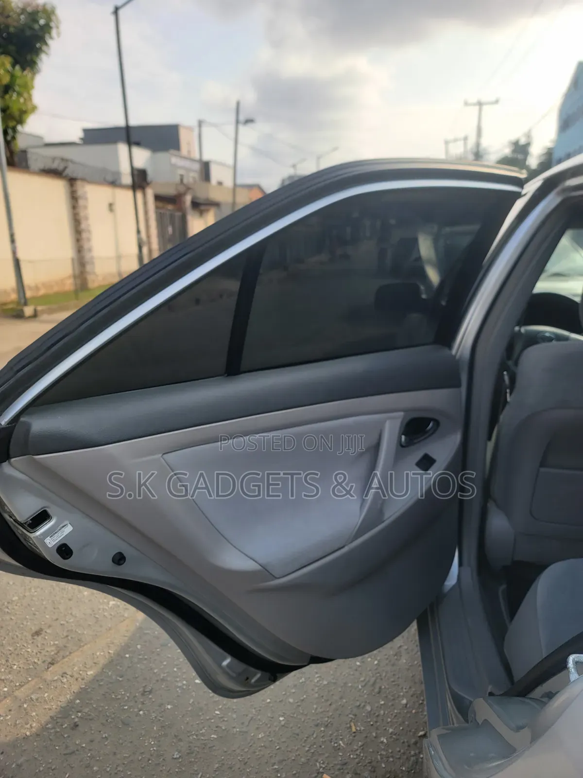 Toyota Camry 2011 Silver
