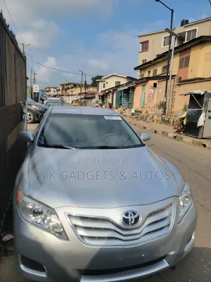 Toyota Camry 2011 Silver