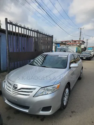 Toyota Camry 2011 Silver