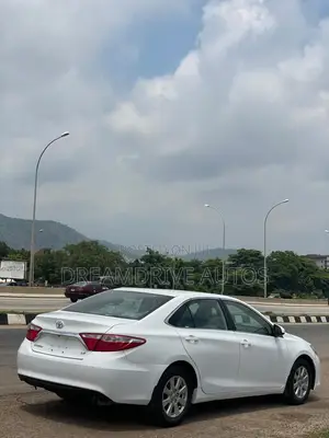 Toyota Camry 2016 White