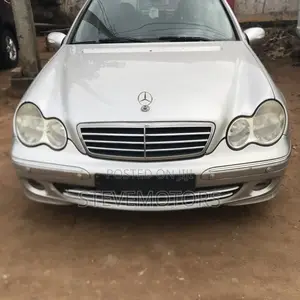 Mercedes-Benz C200 2005 Silver