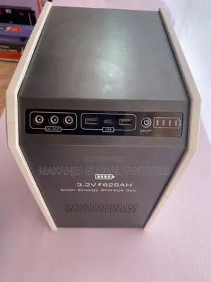 Fibon Solar 1000W / 2kWh All-in-One Portable Solar Generator System