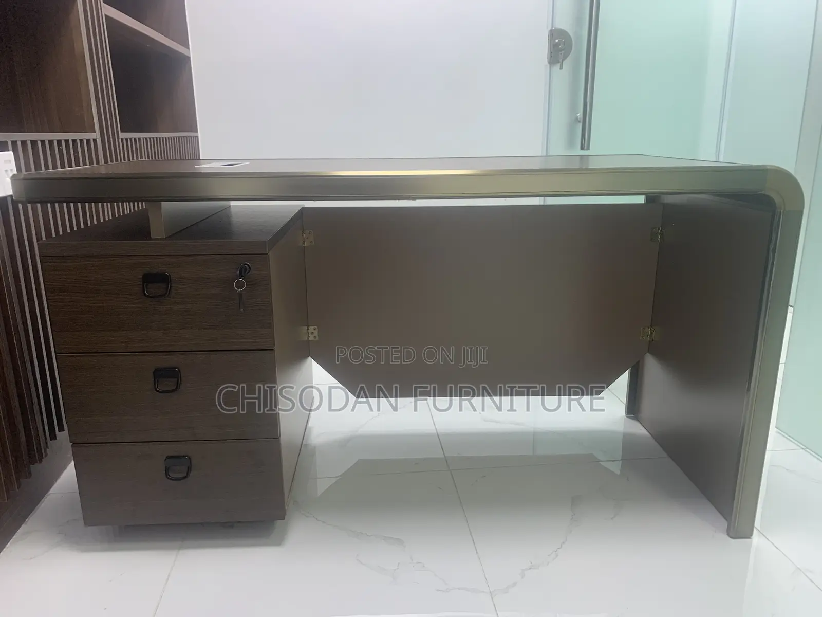 Executive 1.4 Meters Imported Office Table