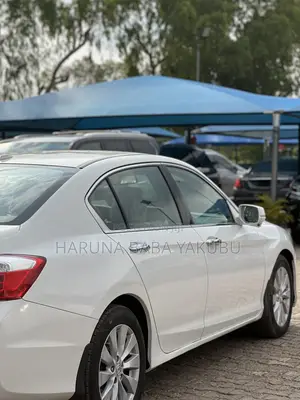 Honda Accord Touring V-6 4dr Sedan (3.5L 6cyl 6A) 2014 White