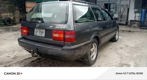 Volkswagen Passat 1998 Gray