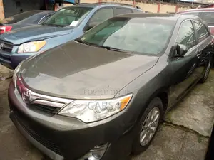 Toyota Camry SE 4dr Sedan (2.5L 4cyl 6A) 2014 Green