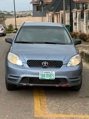 Toyota Matrix Hatchback AWD (1.8L 4cyl 4A) 2005 Blue