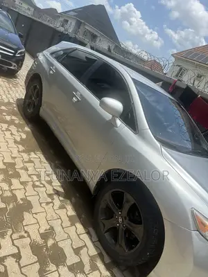 Toyota Venza 2011 Silver