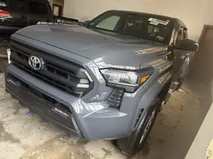 Toyota Tacoma Limited Double Cab 4WD 5.0 ft. SB 2025 Gray