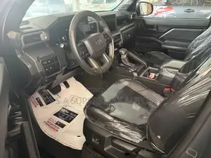 Toyota Tacoma Limited Double Cab 4WD 5.0 ft. SB 2025 Gray