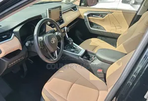 Toyota RAV4 Limited 2021 Matt Black