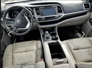 Toyota Highlander 2018 Blue