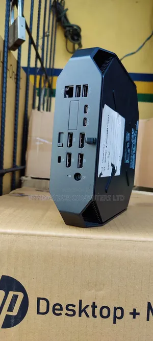 Desktop Computer HP Z2 16GB Intel Core i7 SSD 256GB