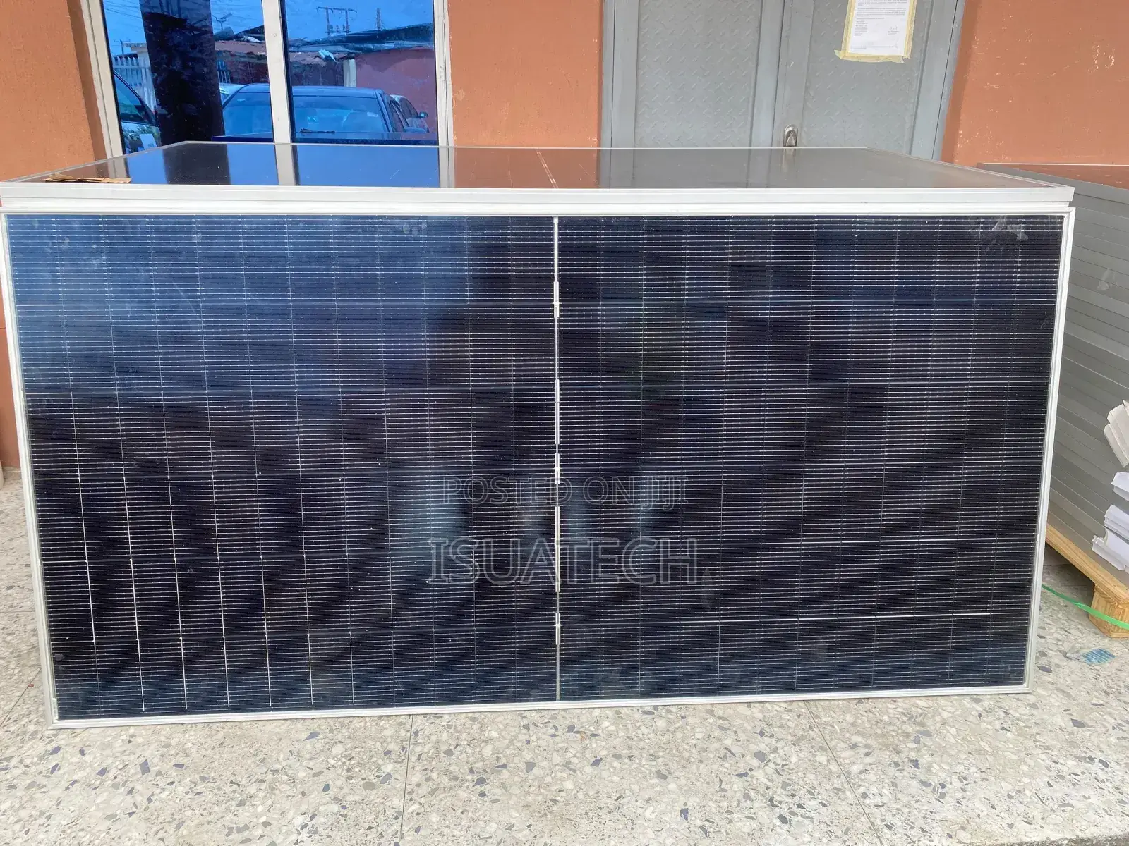 590watt Jinko Solar Panels