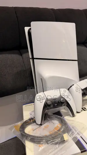 Uk Used Ps5 Slim With Games + 2 Pads 