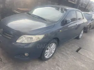 Toyota Corolla 2010 Gray