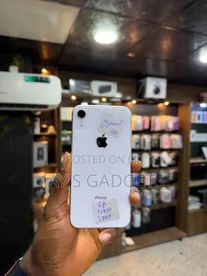 Apple iPhone XR 128 GB White
