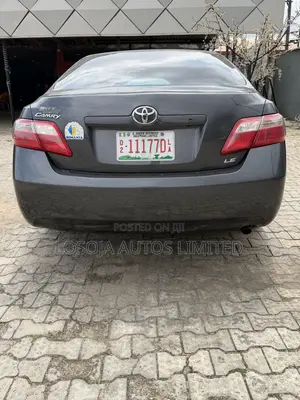 Toyota Camry LE 4dr Sedan (2.4L 4cyl 5A) 2009 Gray