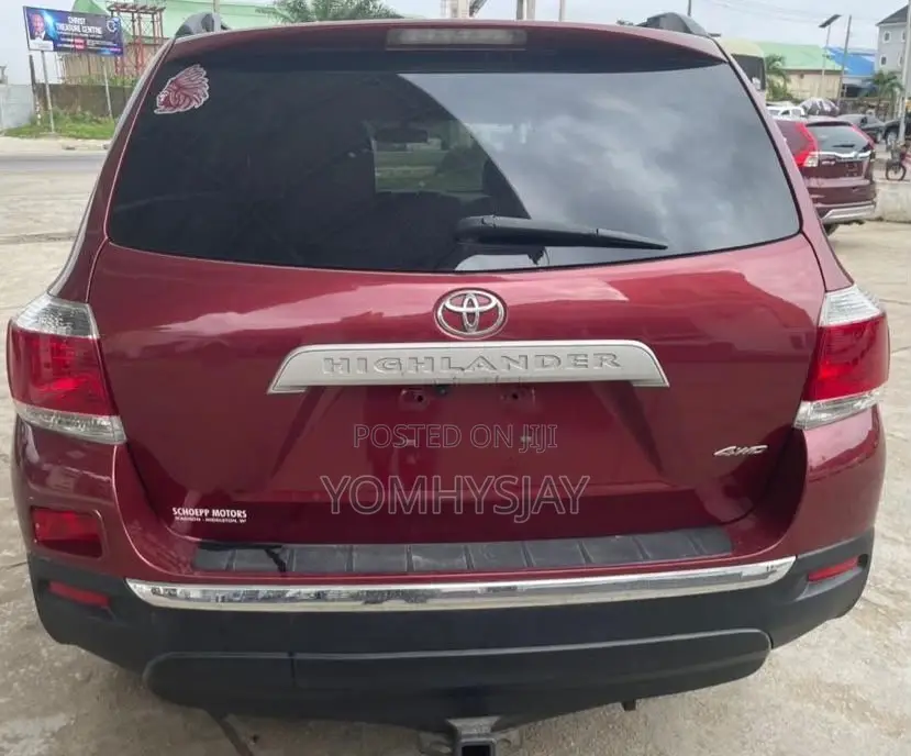 Toyota Highlander Base 2010 Red