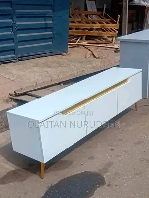 TV Console for Media Items