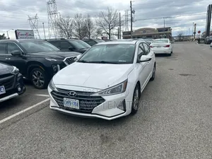Hyundai Elantra 2019 White
