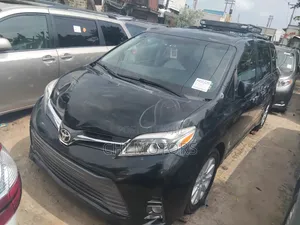 Toyota Sienna Limited (3.5L 6cyl 8A) 2018 Black