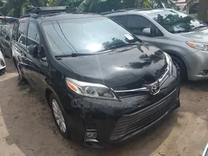 Toyota Sienna Limited (3.5L 6cyl 8A) 2018 Black