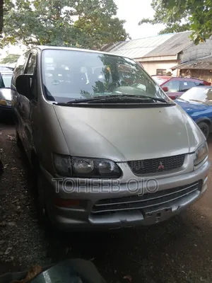 Mitsubishi L300 2002 Gold