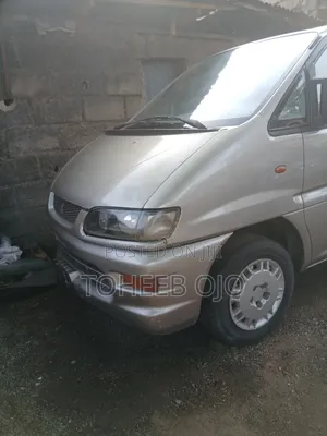 Mitsubishi L300 2002 Gold